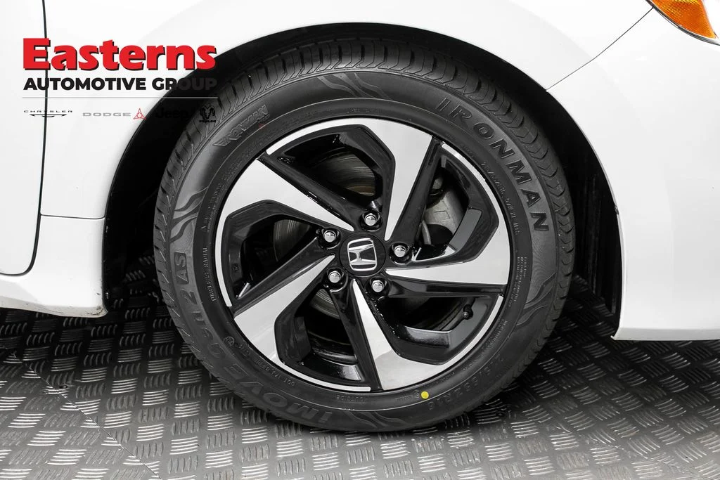 Used 2022 White Honda EX image 28
