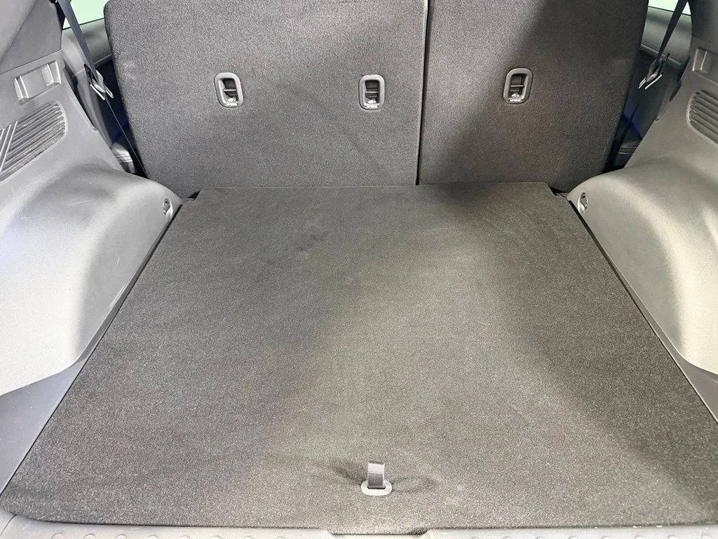 Used 2025 Gray Hyundai Base image 24