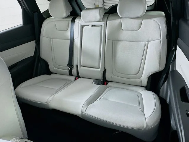 New 2026 Hyundai TUCSON HYBRID SEL