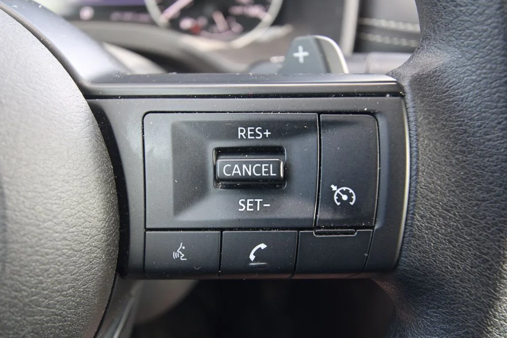 Used 2023 White Nissan S image 19