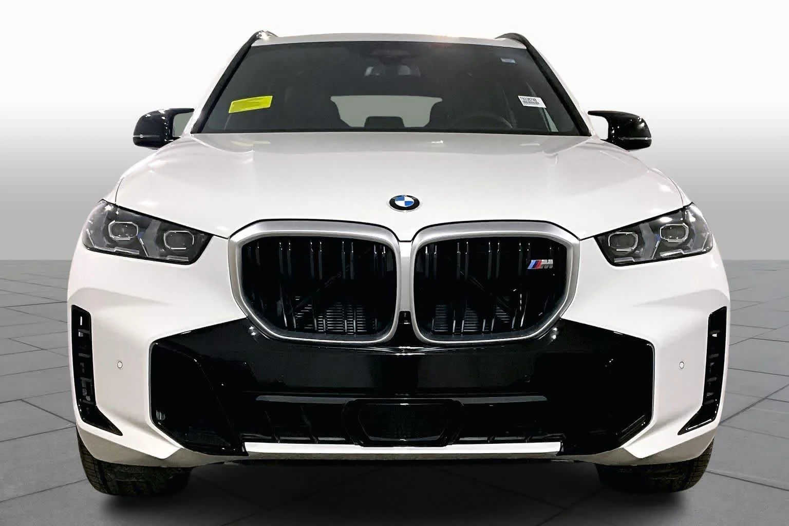 New 2026 Alpine White BMW M60i image 2
