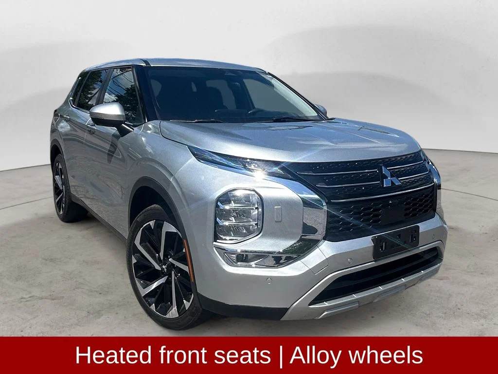 Used 2022 Alloy Silver Mitsubishi  image 8