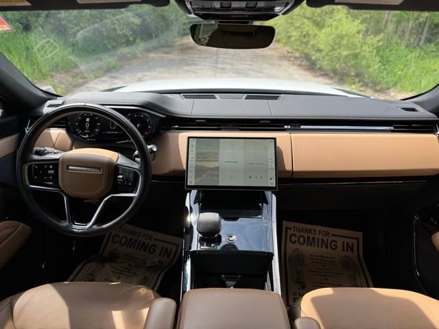Certified Used 2025 Fuji White Land Rover SE image 20