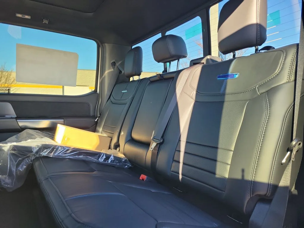 2026 Ford F-250 Super Duty Platinum - Photo 8