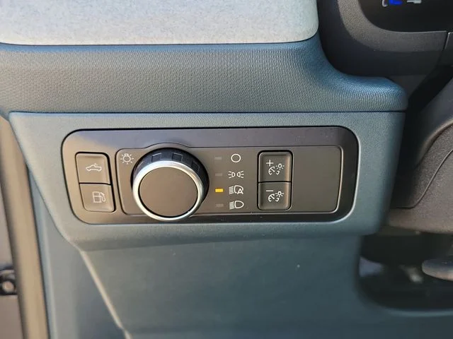 Used 2025 Gray Ford XLT image 19