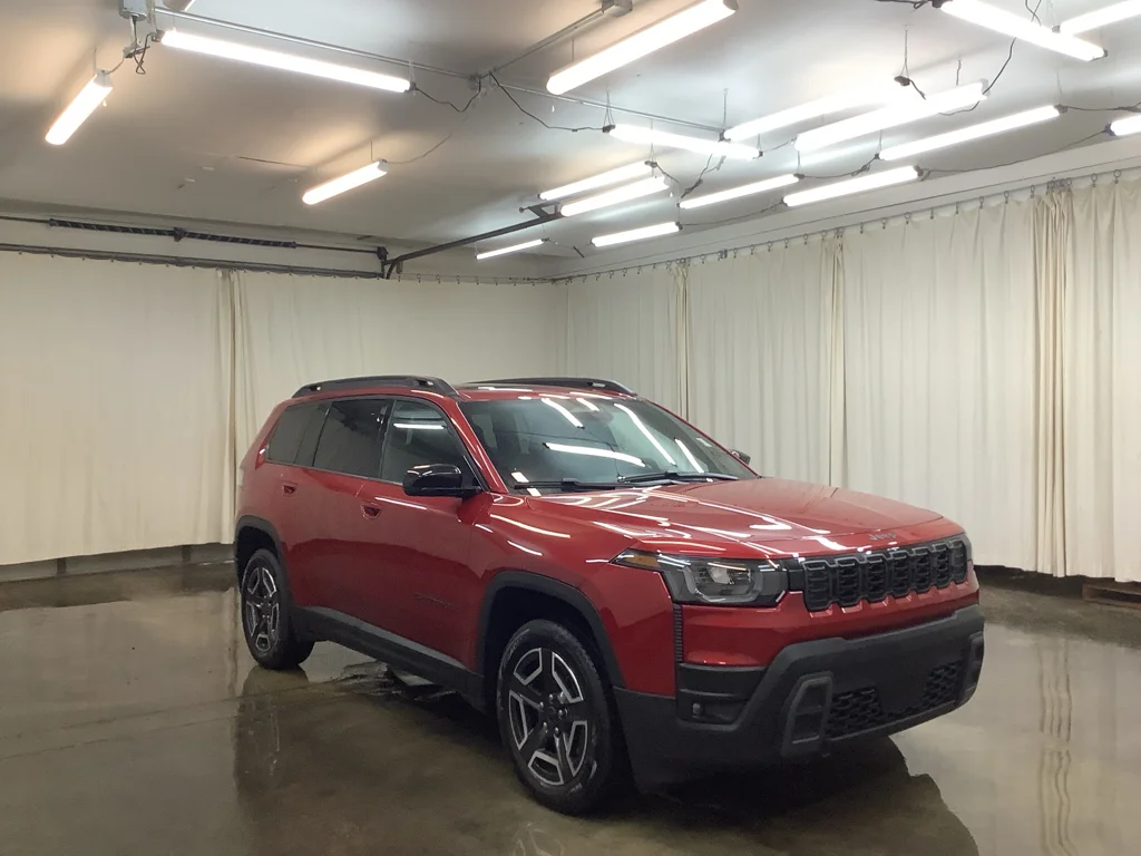 New 2026 Red Hot Pearlcoat Jeep Limited image 3