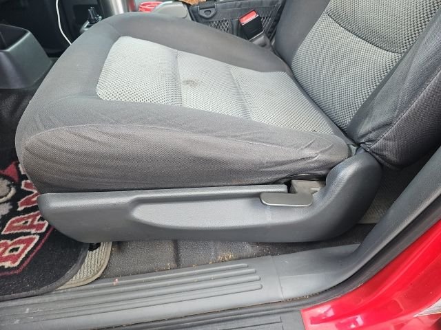 Used 2005 Red Ford  image 14