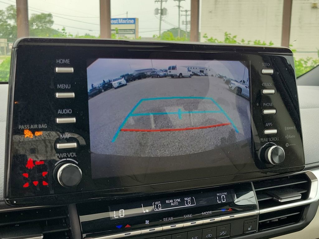 Used 2023  Toyota XLE image 29