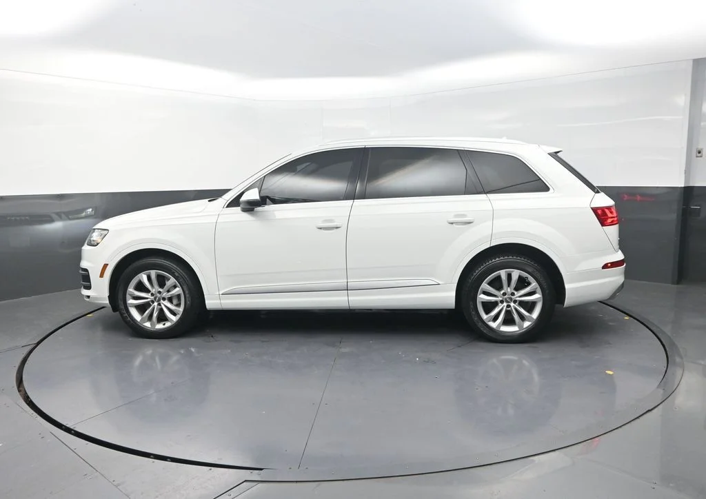 Used 2019  Audi 55 Premium image 6