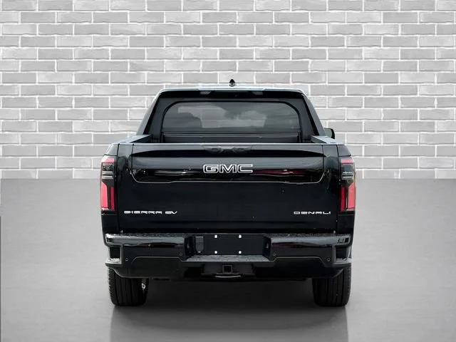 2025 GMC Sierra EV Denali - Photo 12