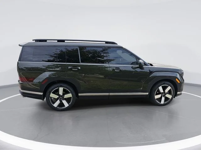 Used 2025 Green Hyundai Limited image 6