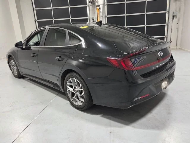 Used 2023 Black Hyundai SEL image 8