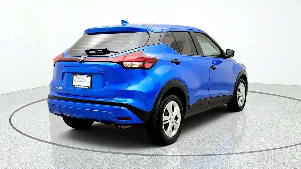 Used 2023 Electric Blue Metallic Nissan S FWD image 5