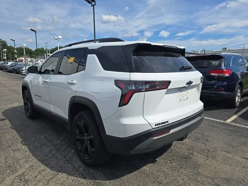 Used 2025 White Chevrolet LT image 5