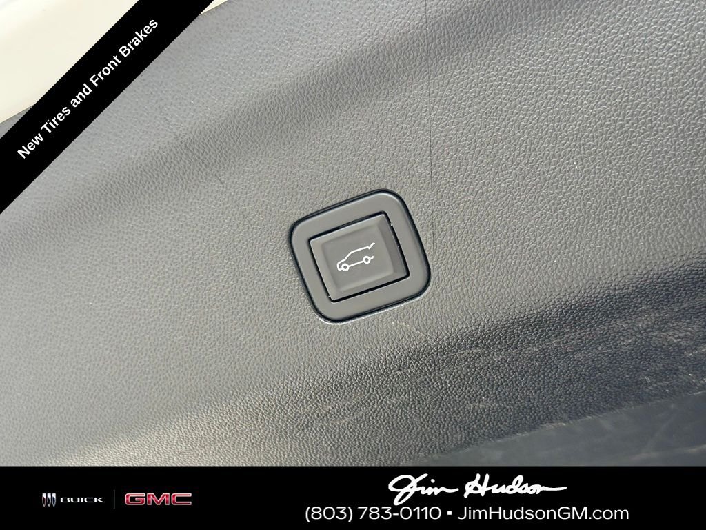 Used 2021 White GMC SLT image 18