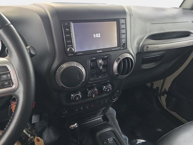 Used 2017 Beige Jeep Unlimited Sport image 20