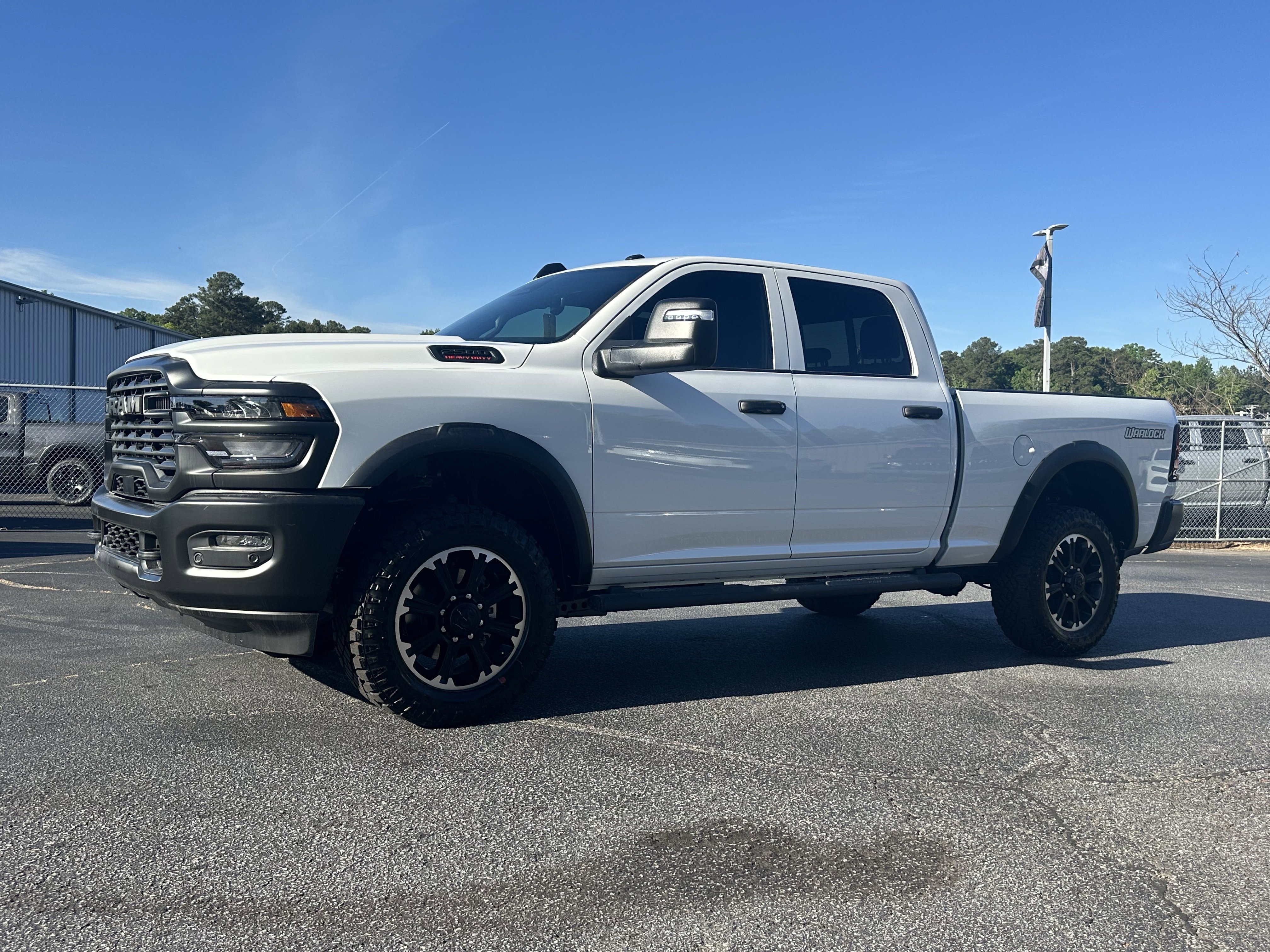 New 2026 Bright White Clear-Coat Exterior Paint RAM Warlock image 4