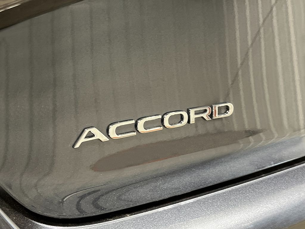 New 2026 Meteorite Gray Metallic Honda SE image 6