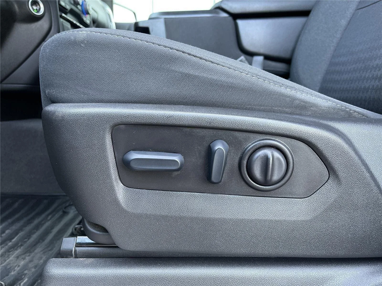 Used 2022 Shadow Gray Metallic Chevrolet RST image 16