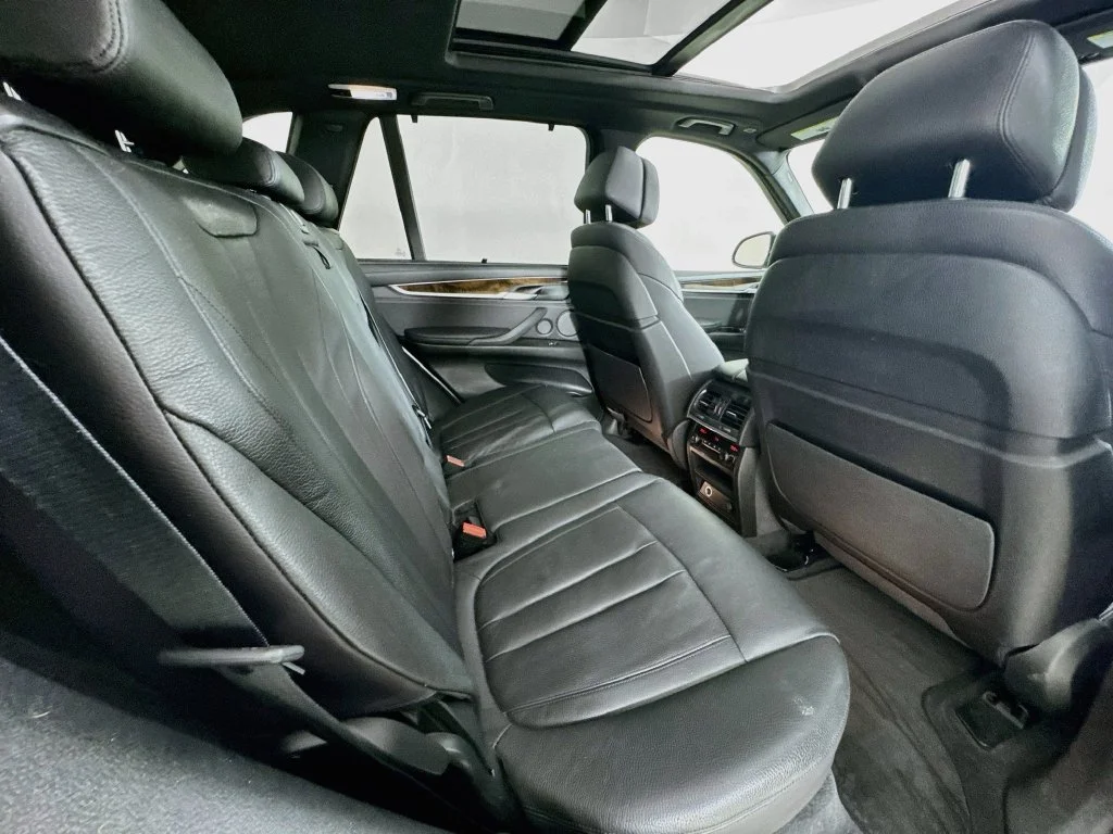 Used 2017 Glacier Silver Metallic BMW xDrive50i image 37