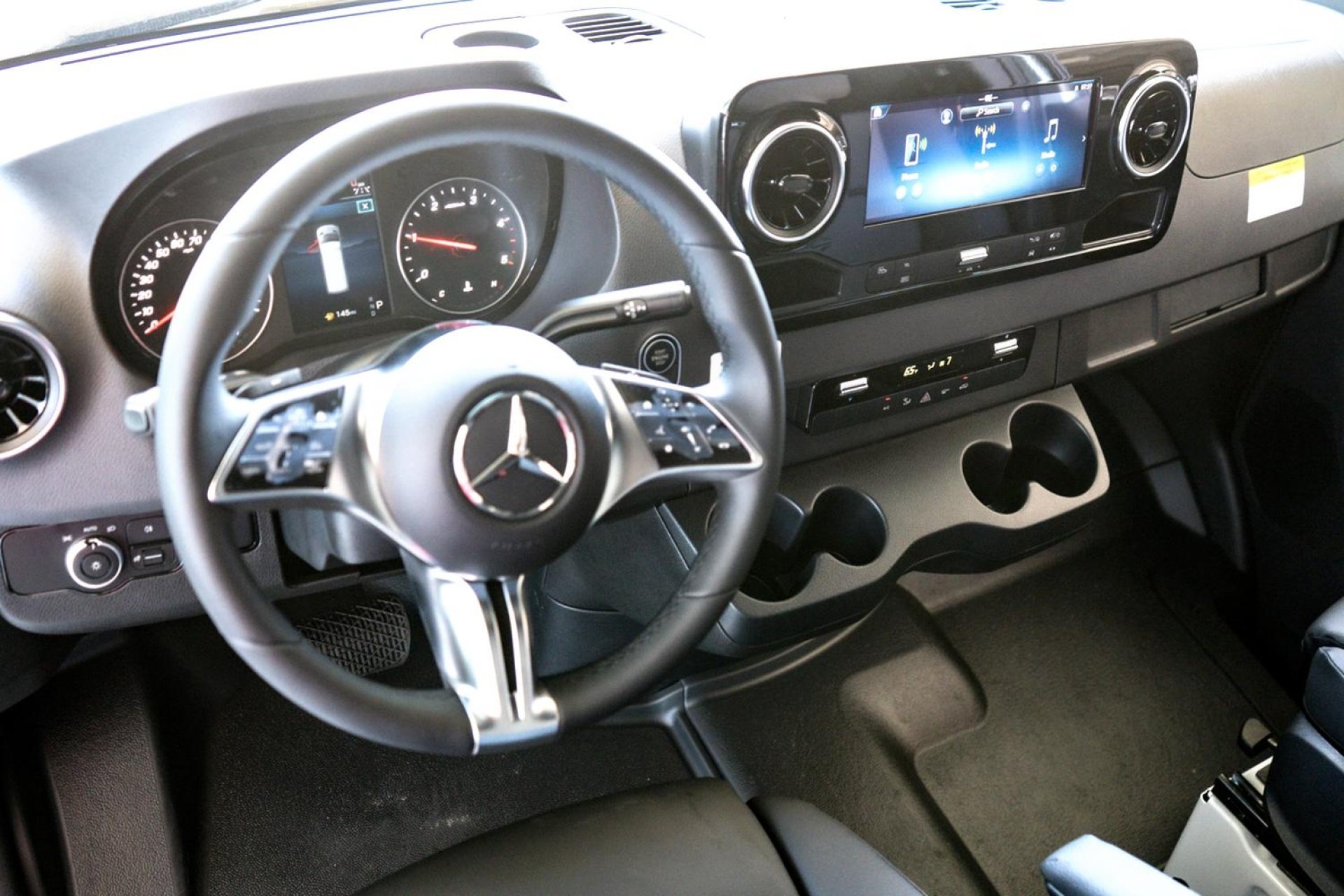 2025 Mercedes-Benz Sprinter Cargo Van Base - Photo 43