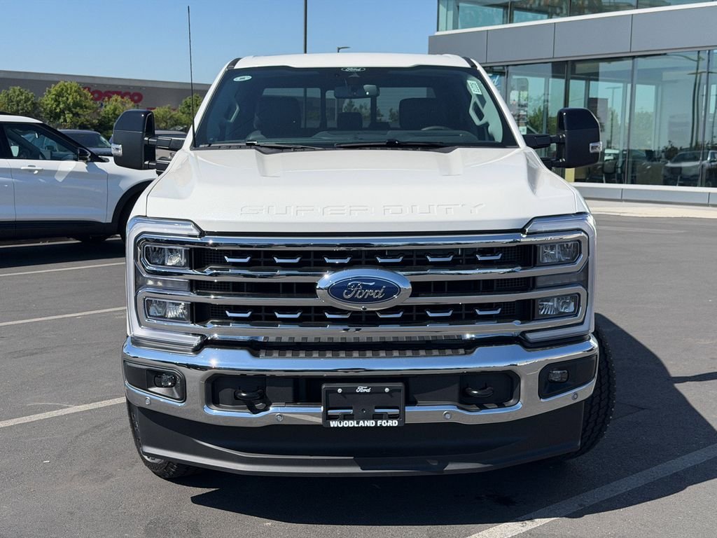 New 2026 Star White Metallic Tri-Coat Ford F-250® Lariat® image 3