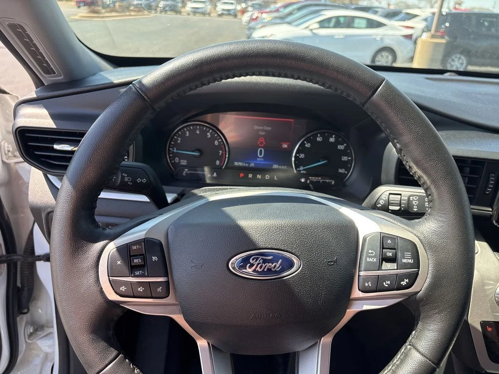 Used 2021 Oxford White Ford XLT image 14
