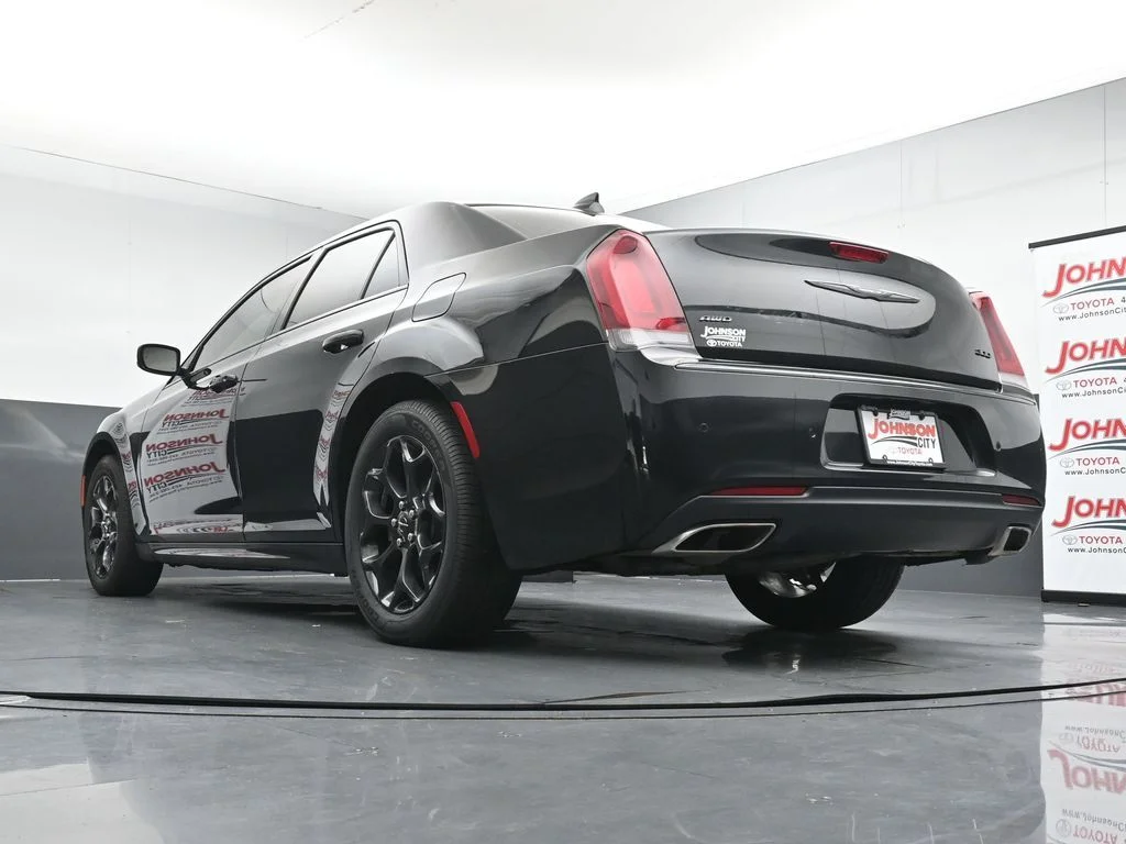 Used 2022 Black Chrysler Touring image 36
