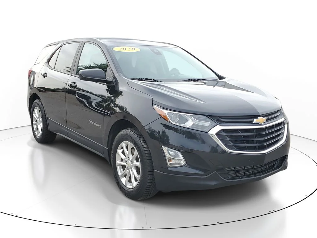 Used 2020 Chevrolet Equinox 1FL with VIN 2GNAX5EV4L6226837 for sale in Clare, MI