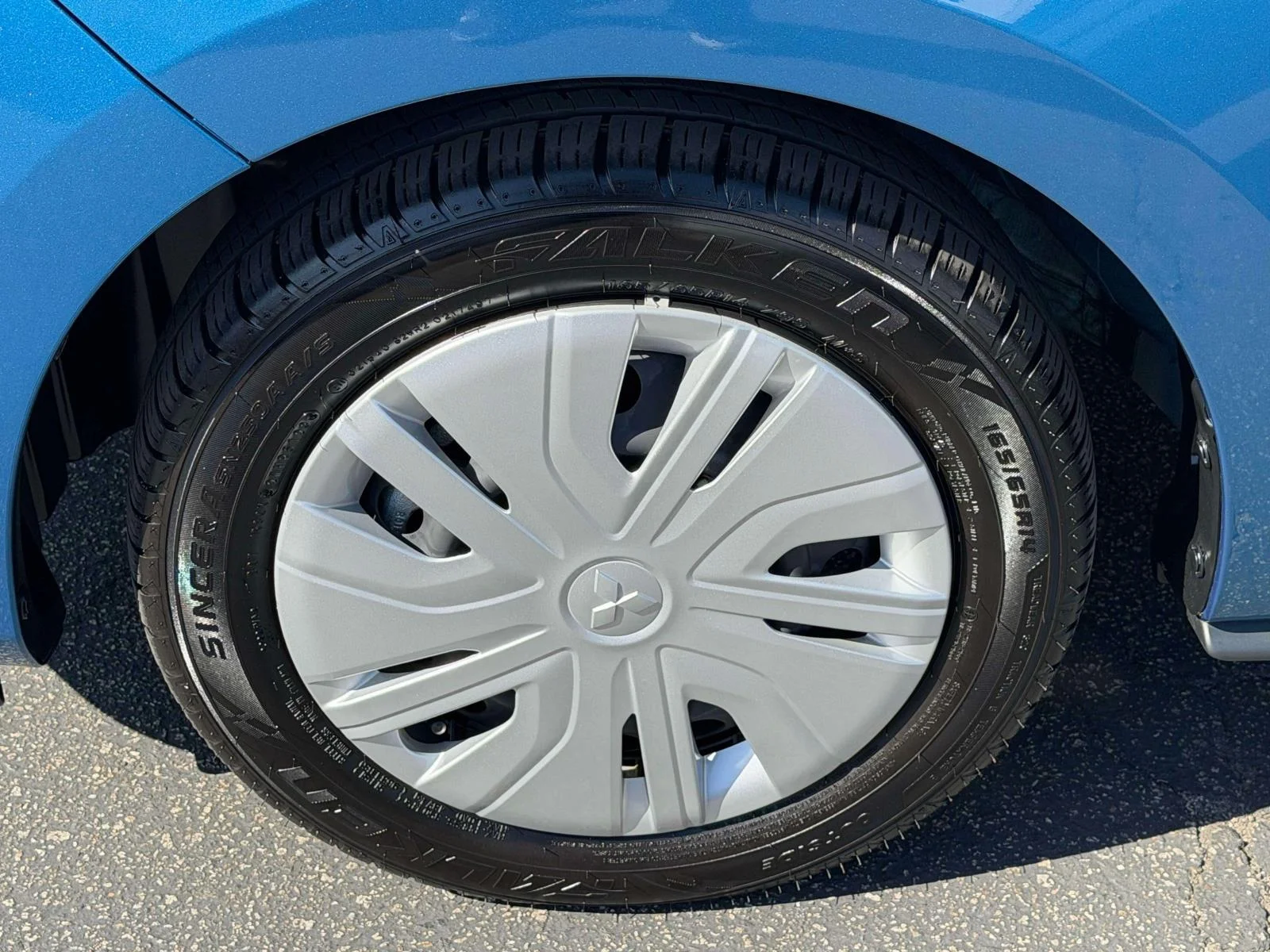 Used 2024 Sapphire Blue Metallic Mitsubishi ES image 34
