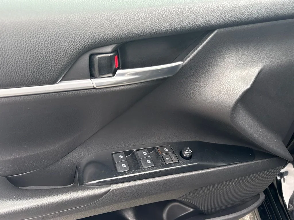 Used 2020 Black Toyota SE image 13