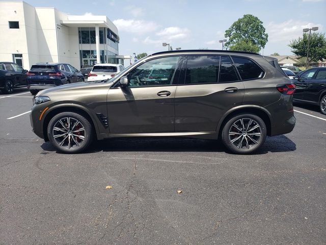New 2026 Manhattan Green Metallic BMW xDrive40i image 2