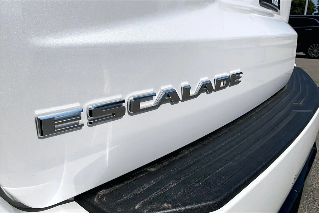 Used 2021 White Cadillac Luxury image 34