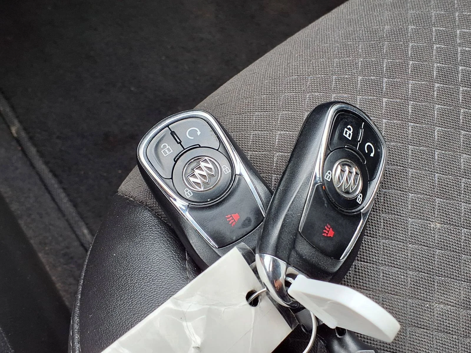 Used 2019 Ebony Twilight Metallic Buick Preferred image 17