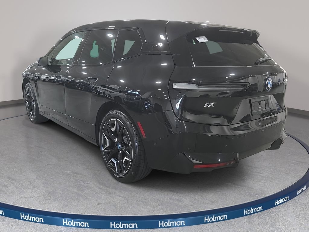 Certified Used 2024 Black Sapphire Metallic BMW xDrive50 image 7