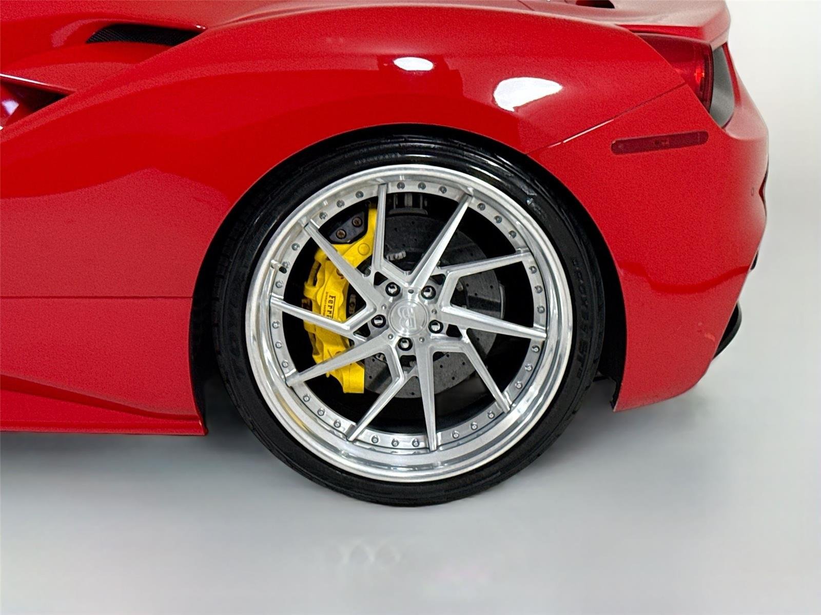 Used 2017 Rossa Corsa Ferrari  image 34