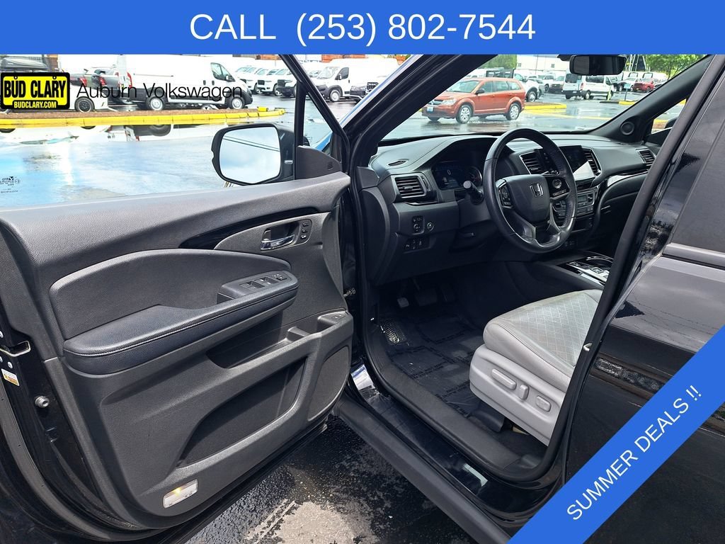 Used 2019 Black Honda Touring image 32