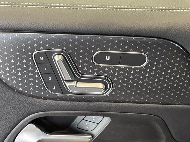 Used 2026 Black Mercedes-Benz GLB 250 image 14
