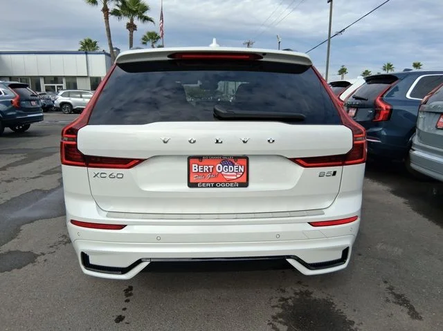 New 2026 Crystal White Volvo Plus image 4