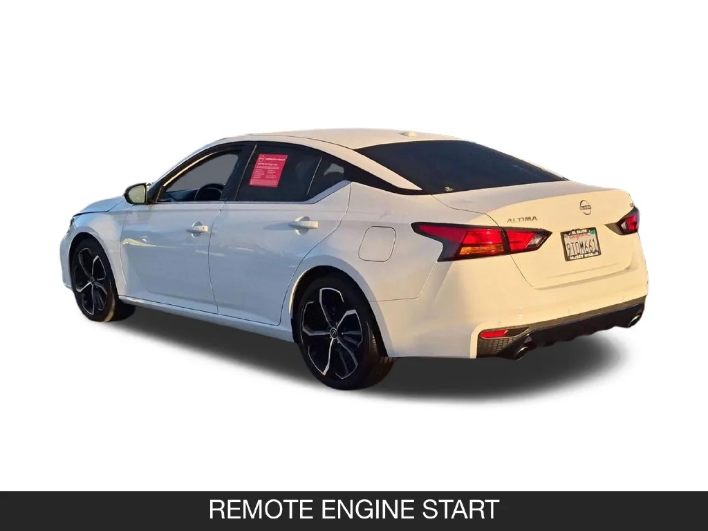 Used 2025 White Nissan 2.5 SR image 7