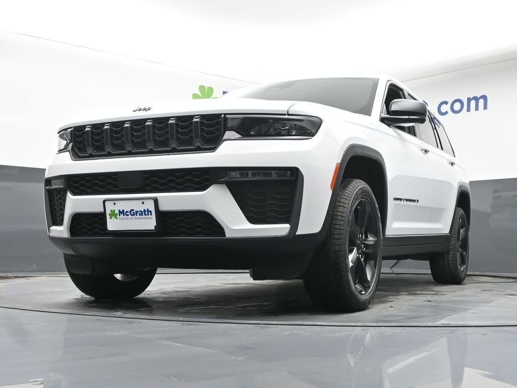 New 2026 Bright White Clear-Coat Exterior Paint Jeep Limited image 7
