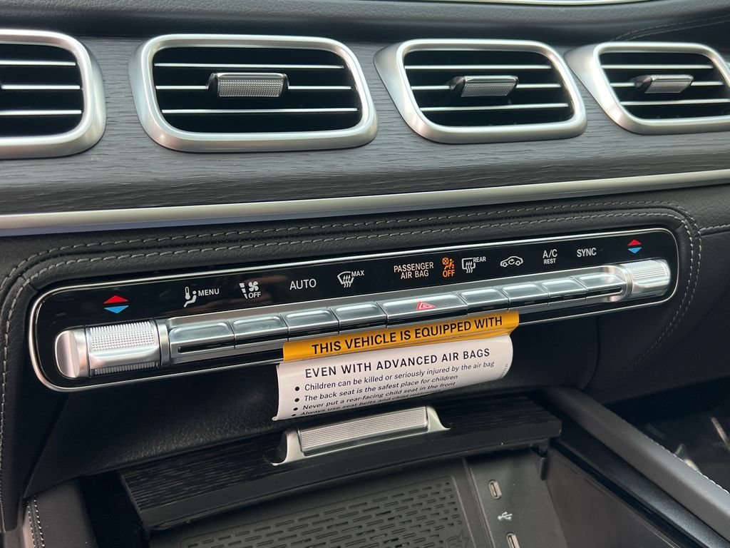 New 2026 MANUFAKTUR Moonlight White Metallic Mercedes-Benz GLS 450 image 60