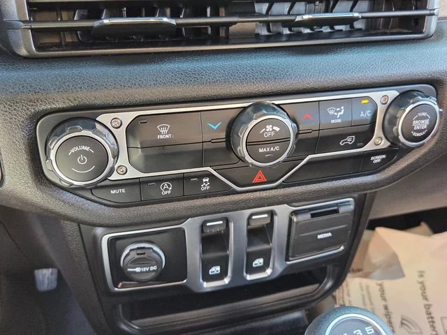 Used 2025 White Jeep Sport image 19