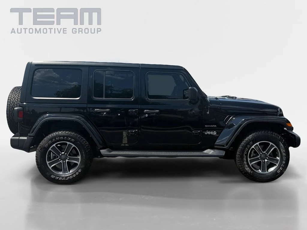 Used 2023 Black Jeep Sahara image 8