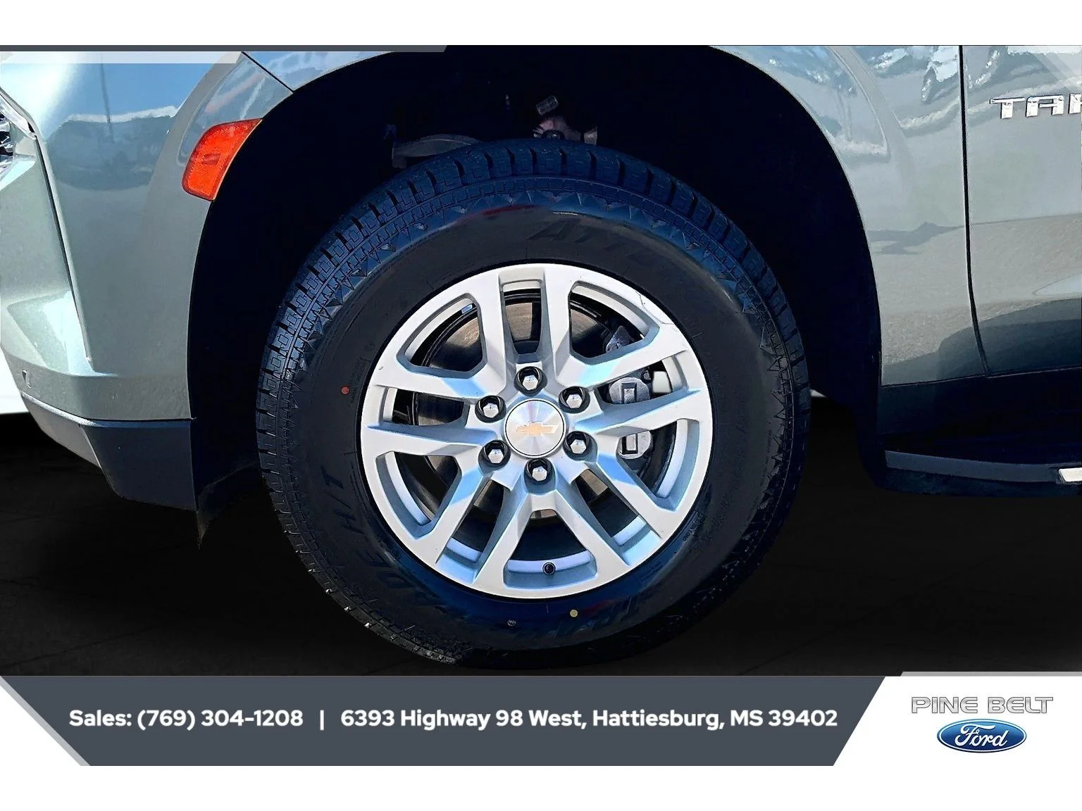 Used 2024 Silver Sage Metallic Chevrolet LT image 7