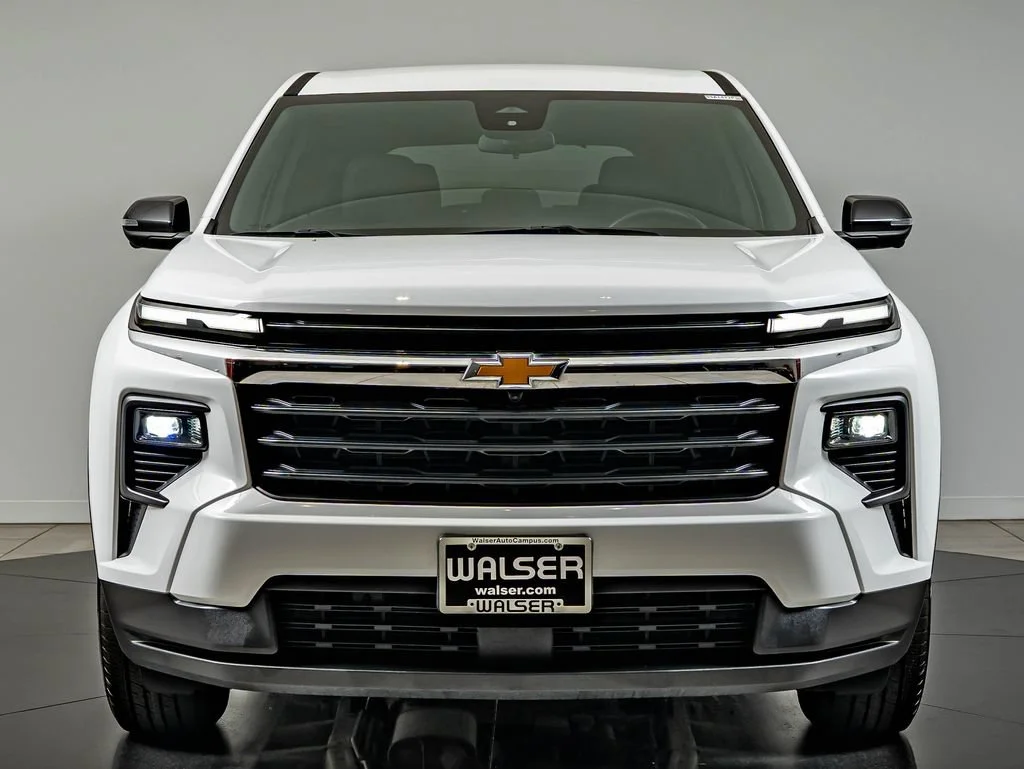 Used 2024 Summit White Chevrolet LS image 2
