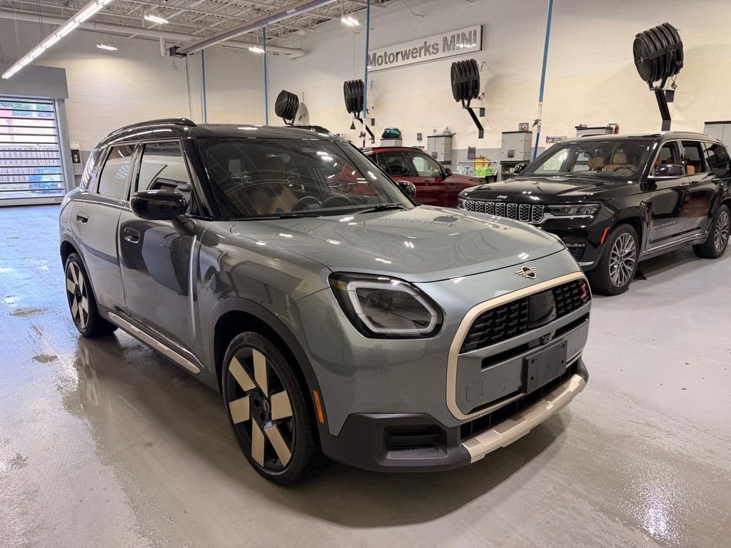 Used 2025 Smokey Green Metallic MINI  image 7