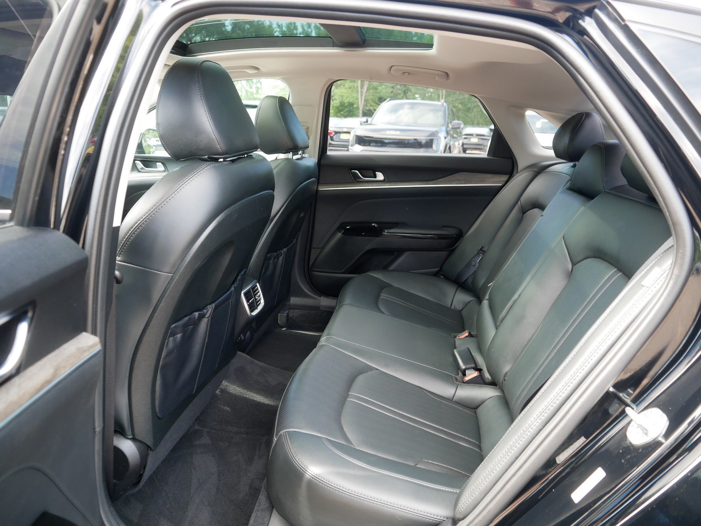 Used 2023 Ebony Black Kia EX image 35
