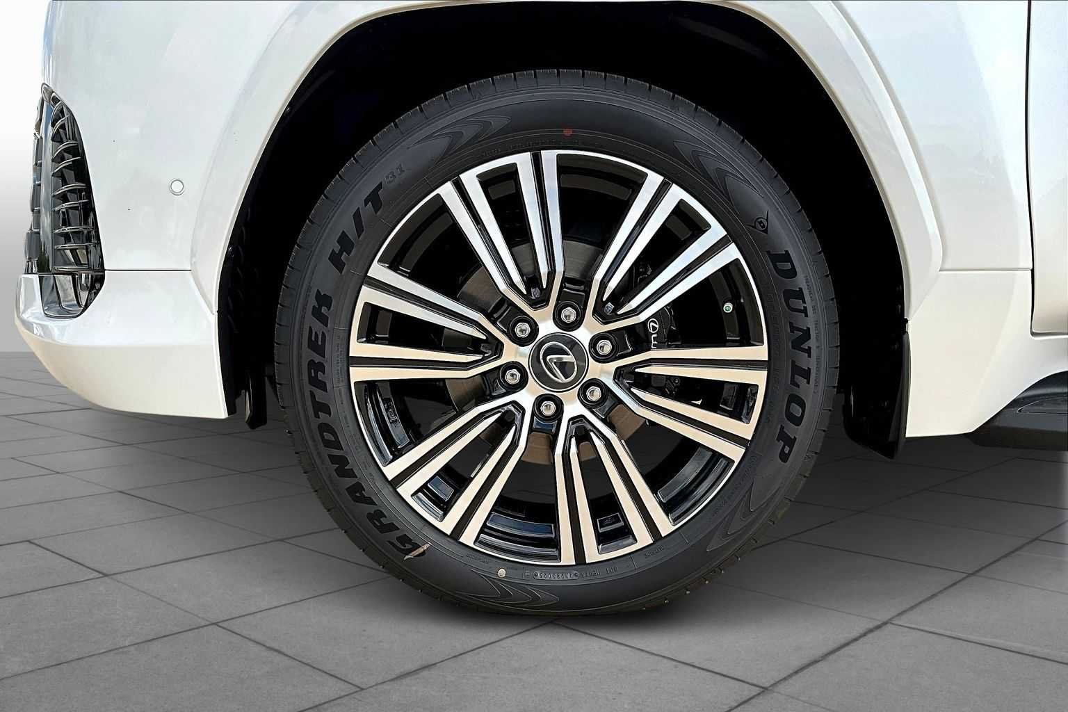 Used 2025 Eminent White Pearl Lexus Luxury image 11