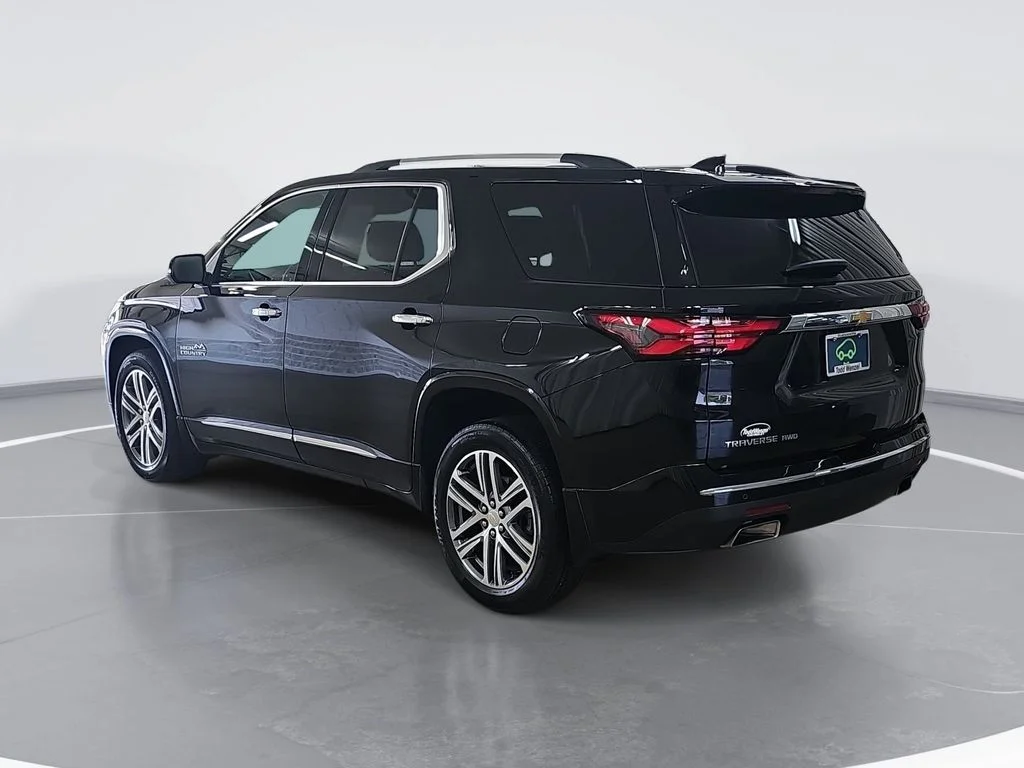 Used 2023 Black Chevrolet High Country image 6